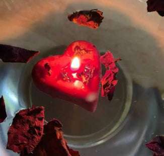 Love Rose Scented candle Need & Luxury